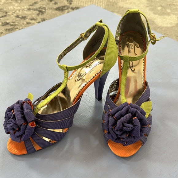 Poetic License London t-strap open toe heels - Picture 5 of 6